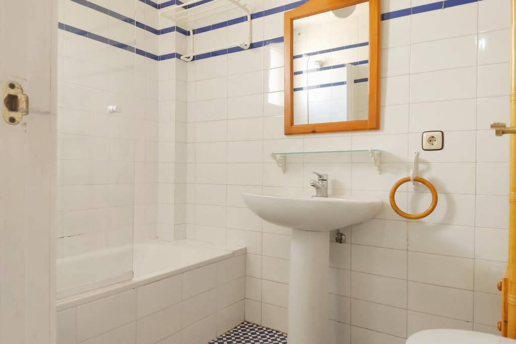 Homeyseville-duplex Con Terraza Santa Cruz 5 Pax, Parking Optional * Séville